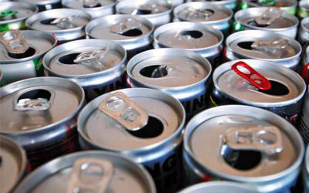 Energy drink e adolescenti, studio pediatri: “4 su 10 cominciano prima dei 12 anni”