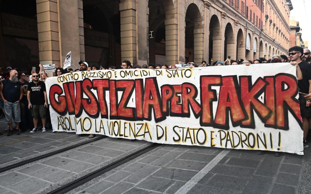 Fakir, consigliere comunale Bologna: “Sotto mio post carabiniere commenta ‘uno di meno'”. Arma avvia accertamenti