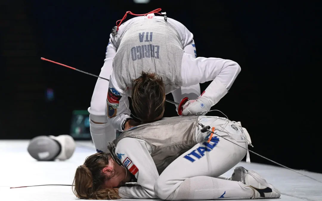 Scherma, Favaretto oro nel fioretto ai Mondiali di Hong Kong: battuta Errigo in finale