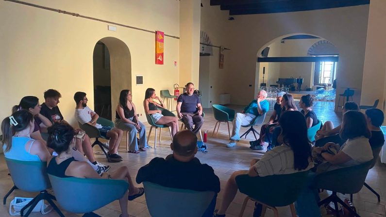 Focus e cantieri, i linguaggi dello spettacolo nel borgo di Cerisano
