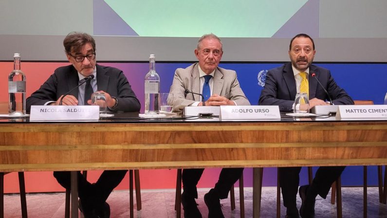 Energia, Urso: “Su Ets non ci fermiamo, domani Ue presenta revisione”