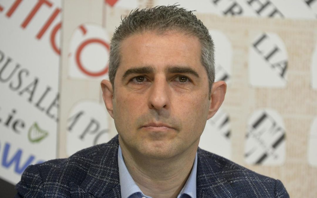 Pizzarotti assolto da accusa di truffa e falso ideologico: “Non festeggio, sistema non funziona”
