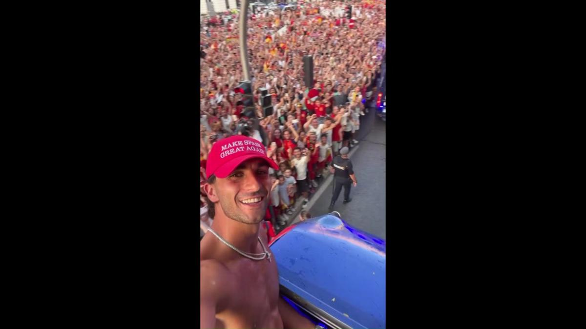 https://www.quotidianodelsud.it/wp-content/uploads/2026/07/ferran-torres-l-eroe-dei-mondiali-nella-festa-della-spagna-col-cappellino-stile-trump-video.jpeg