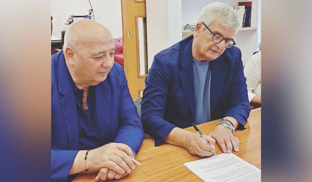 La firma dell'accordo