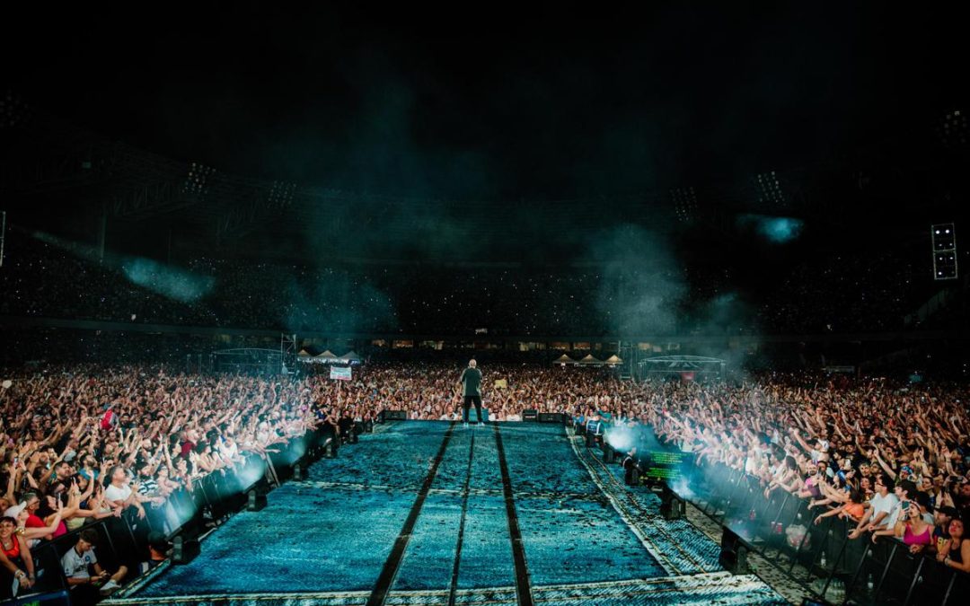 Max Pezzali conquista Milano, a San Siro brillano gli ‘anni d’oro’
