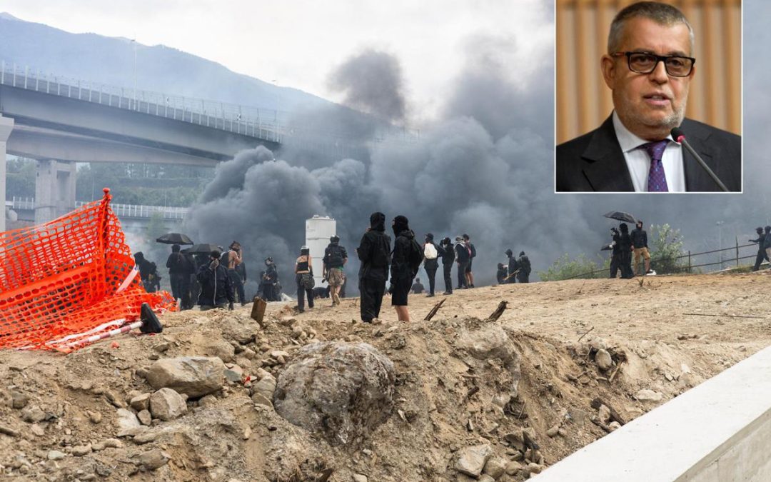 “Da No Tav strategia militare, serve un nuovo reato con pene severissime”, parla l’ex Pg di Torino Saluzzo