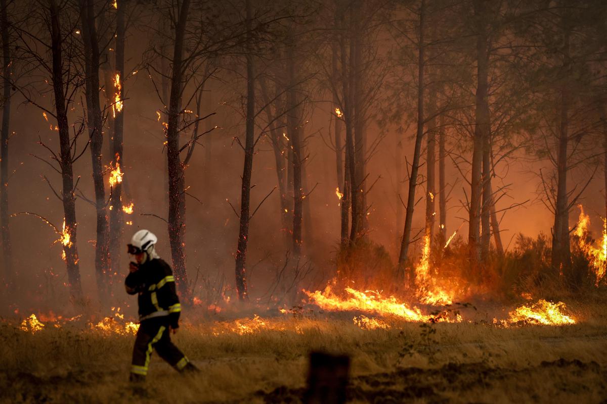 https://www.quotidianodelsud.it/wp-content/uploads/2026/07/francia-incendi6-afp.jpeg