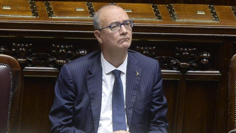 Valditara su striscione Cesena: “‘Italia agli italiani’ è affermazione condivisibile”