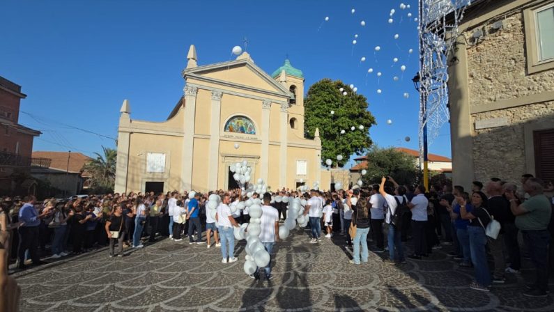 FOTO – L’ultimo addio ad Alessio Pio