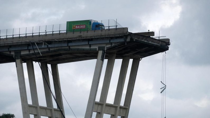 Ponte Morandi, domani la prima sentenza. L’ad Autostrade: “Chiediamo scusa, è esigenza morale”