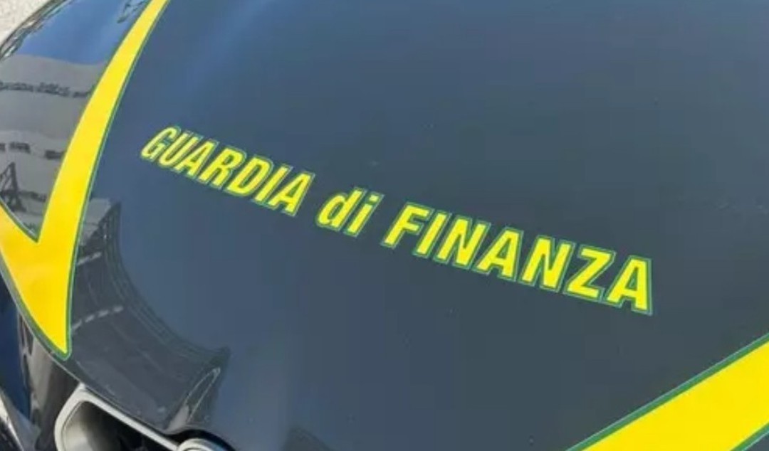 Avellino, gestione irregolare fondi Pnrr in due scuole: 4 denunciati