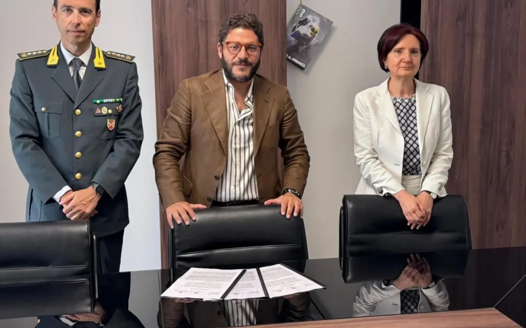 Lotta ai reati fiscali: intesa a Crotone tra Procura, Guardia di Finanza e Agenzia delle Entrate