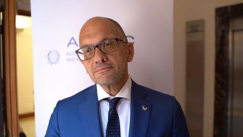 Castelli: “Sicurezza decisiva per il diritto a restare”
