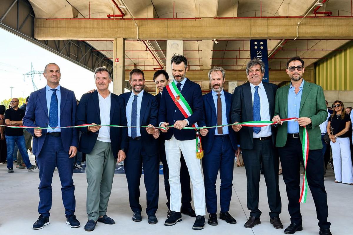 https://www.quotidianodelsud.it/wp-content/uploads/2026/07/hub-prato-taglio-nastro-comm.jpeg