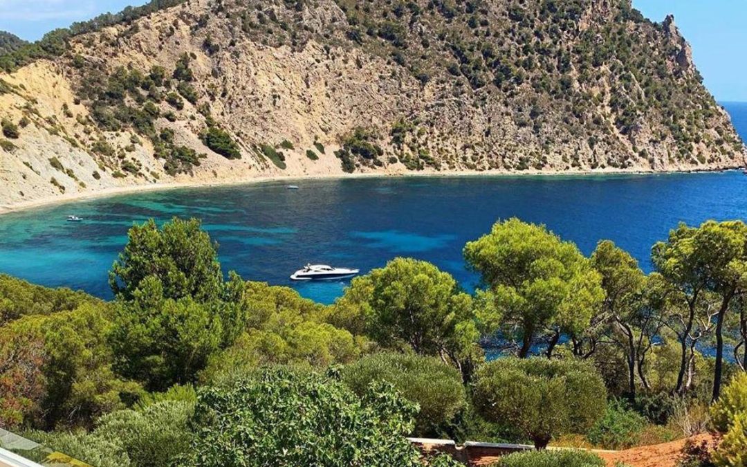Cameriere italiano morto a Ibiza, corpo trovato nelle acque del porto