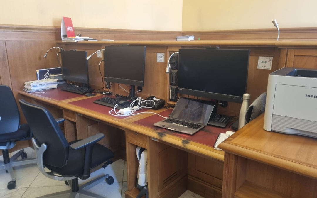 Alla Camera prende fuoco il notebook di un giornalista, fumo in sala stampa e vigili del fuoco in azione