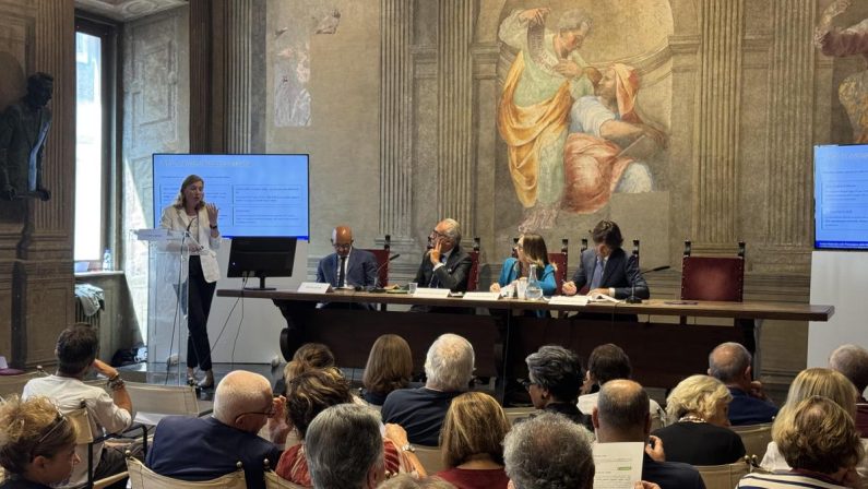 Vaccini: non prevenire costa, 5 proposte di HappyAgeing per Pnpv in over 65