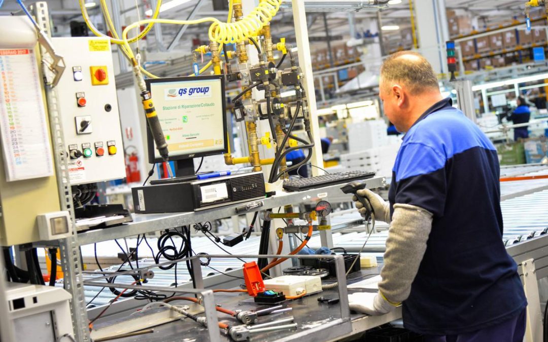 Caro bollette, in aumento i prestiti alle imprese per pagare: i dati Confindustria