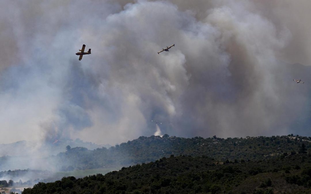Incendi in Europa, emergenza in Francia e in Spagna: nei Pirenei bruciati 1.500 ettari