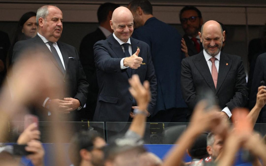Uefa boicotta i Mondiali? La reazione dopo proposta Fifa: “Calcio non è in vendita”