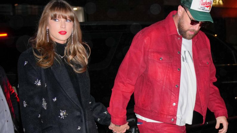 Taylor Swift si sposa, le regole del matrimonio blindato: vietati smartphone e il +1 ai single