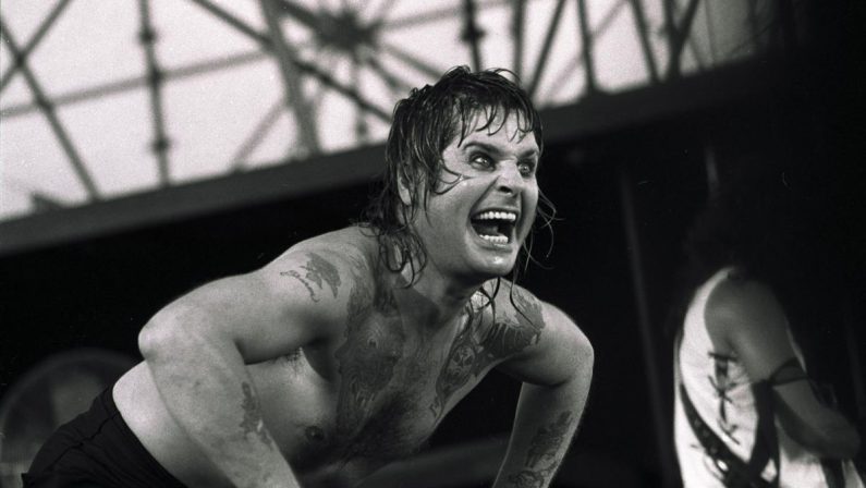 Ozzy, un anno dopo: “Ricordatemi alzando la musica al massimo”