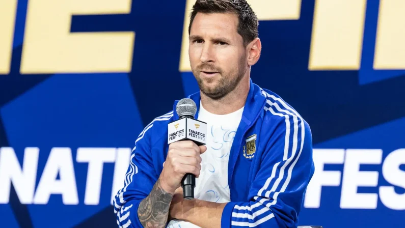 Messi e la foto con Yamal neonato: “Incredibile giocarci contro in una finale Mondiale”