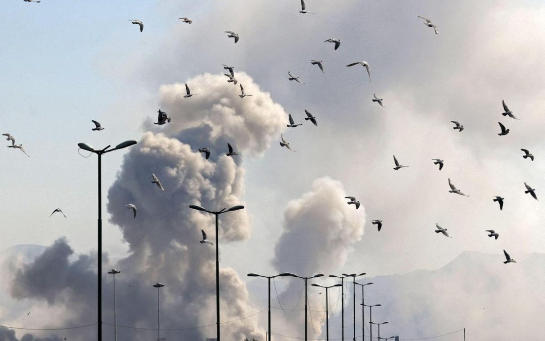 Nuovi raid Usa in Iran, Teheran risponde: colpite basi americane in Kuwait e Bahrein
