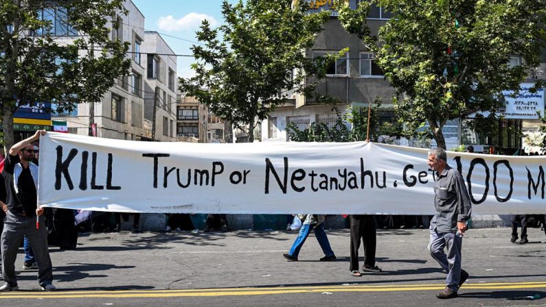 Iran avverte gli Usa: “Negoziati non inizieranno sotto minaccia”