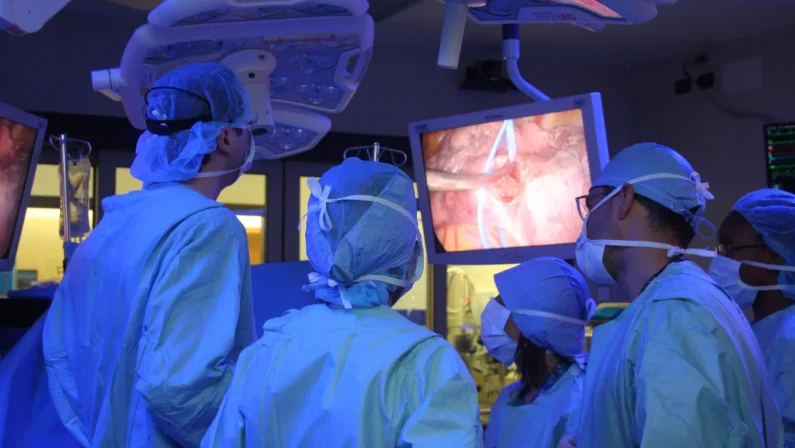 All’ISMETT di Palermo eseguita la prima esofagectomia totalmente robotica con Da Vinci
