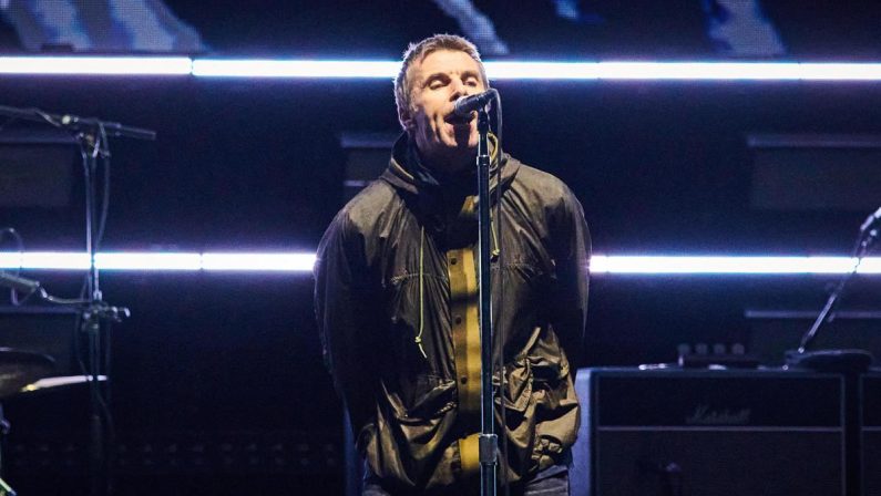 Leggenda dell’Arsenal vende villa a… Liam Gallagher: “Mia moglie vuole tornare a università”
