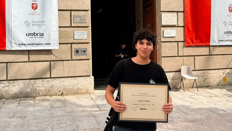 Da Cosenza alla Berklee: il musicista Lorenzo Labate vola a Boston con una borsa di studio