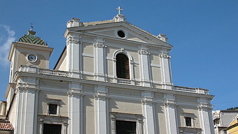 Ruba i gioielli della statua della Madonna di Lungro, arrestato