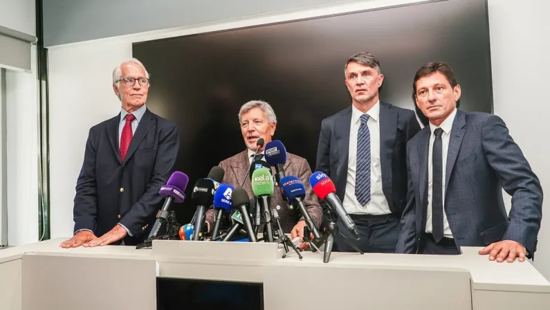 Maldini e Leonardo al passo d’addio, Simonelli: “Dispiace, ma non sorprende”. Malagò risponde ad Abodi: “Brutta figura? Bisogna vedere chi l’ha fatta” / Video