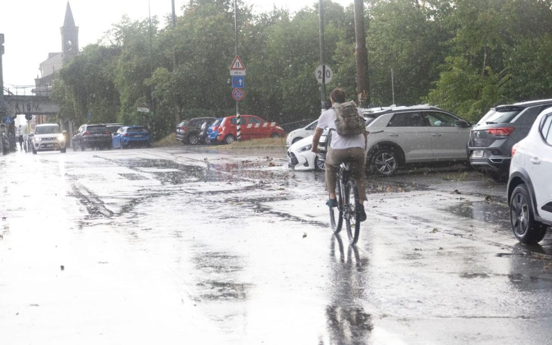 Maltempo sull’Italia, temporali e vento forte: allerta rossa in Veneto