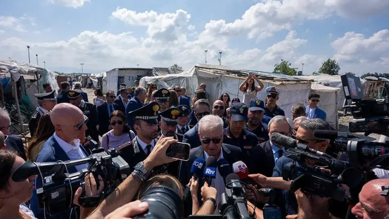Mantovano in Calabria e Campania, “Risultati positivi frutto del lavoro di squadra”