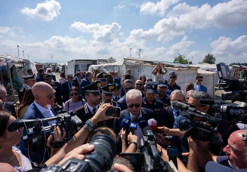 https://www.quotidianodelsud.it/wp-content/uploads/2026/07/mantovano-2026-07-31at173725-0.jpg