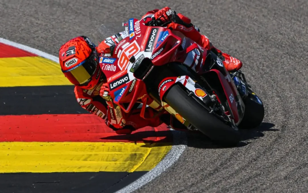 Marc Marquez trionfa al Sachsenring davanti a Ogura, Martin 5°