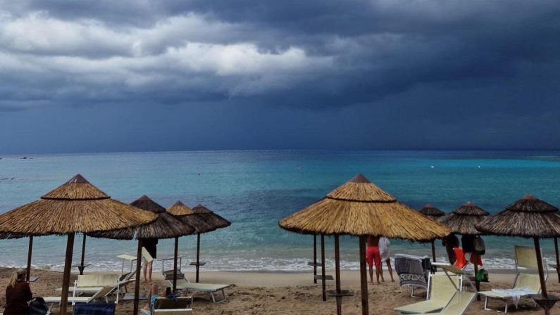 Stop al caldo record, arrivano temporali violenti e grandine: ecco dove colpiranno