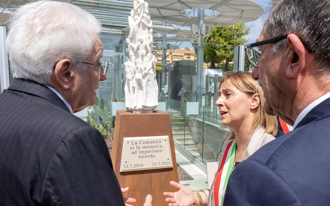 Dieci anni fa l’incidente ferroviario sulla Andria-Corato, Mattarella alla cerimonia in ricordo delle 23 vittime / Video