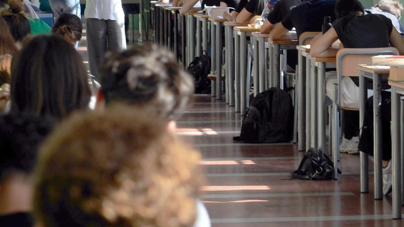 Verga ‘espositore’ del Verismo, Venere di Botticelli incinta e Guerra dei 7 nani: perle e strafalcioni della maturità 2026