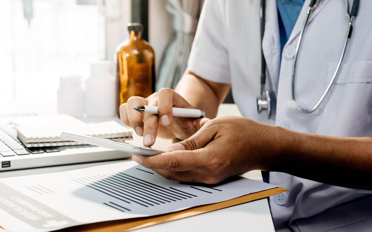 https://www.quotidianodelsud.it/wp-content/uploads/2026/07/medico-consulto-123rf.jpeg