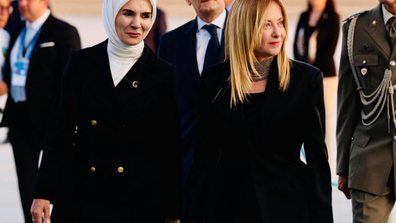 Nato, Meloni e Trump allo stesso tavolo a cena