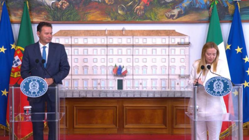 Italia-Portogallo, Meloni: “Oltre 10 anni da ultima visita, rilanciamo relazioni”