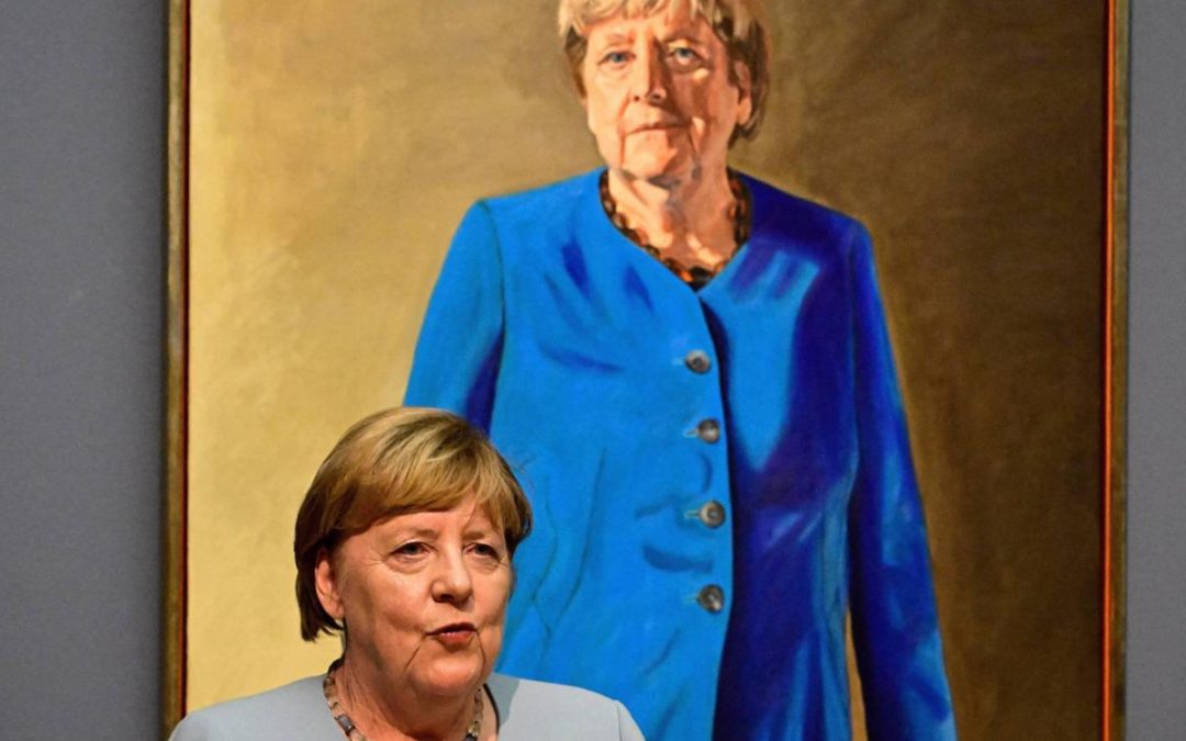 Merkel svela il suo ritratto: “E’ strano quando si diventa storia”
