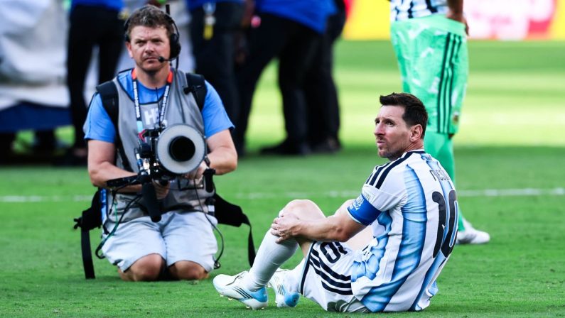 Scaloni pensa all’addio e Messi in lacrime, ciclone Spagna sull’Argentina