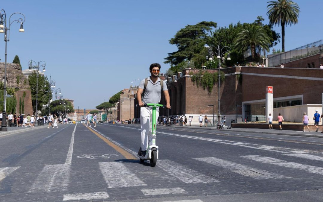 Monopattini, oggi scatta l’assicurazione: ma solo uno su dieci ha la targa