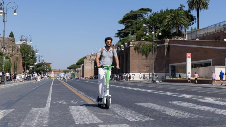 Monopattini, oggi scatta l’assicurazione: ma solo uno su dieci ha la targa