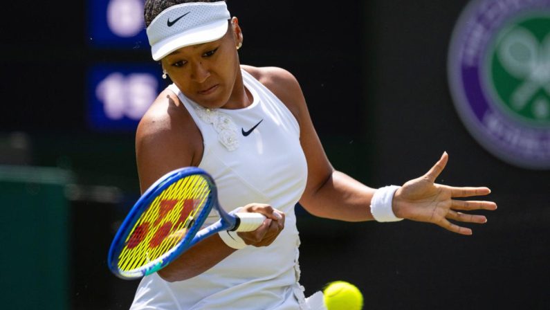 Sorpresa a Wimbledon: Osaka elimina Sabalenka in due set e vola ai quarti