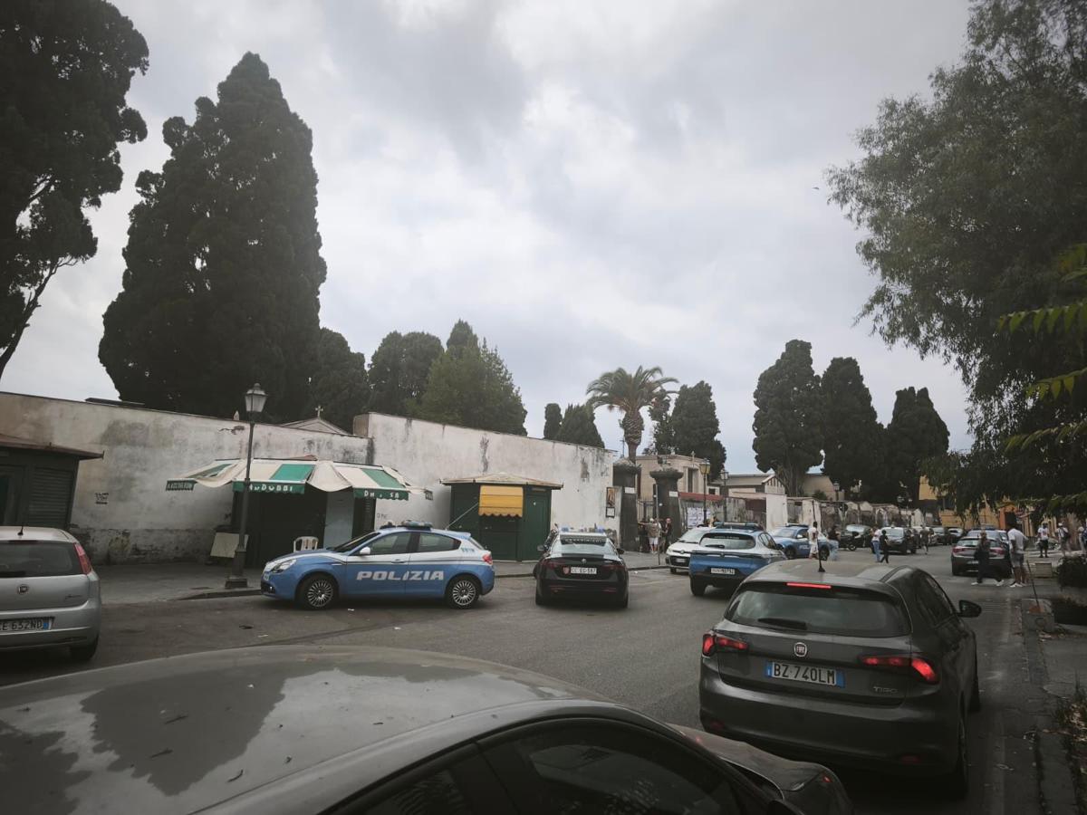 https://www.quotidianodelsud.it/wp-content/uploads/2026/07/napoli-cimitero-spari.jpeg